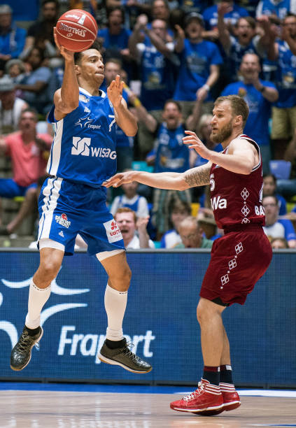 大的首个完 大的首个完