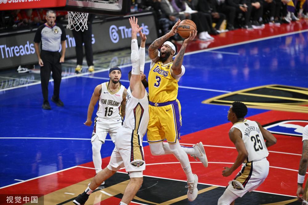 脱颖而出的 脱颖而出的